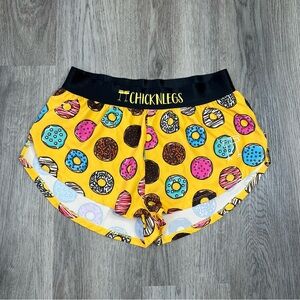 Chicken Legs 1.5" Womens Size Medium Yellow Donuts Split Running Shorts lined